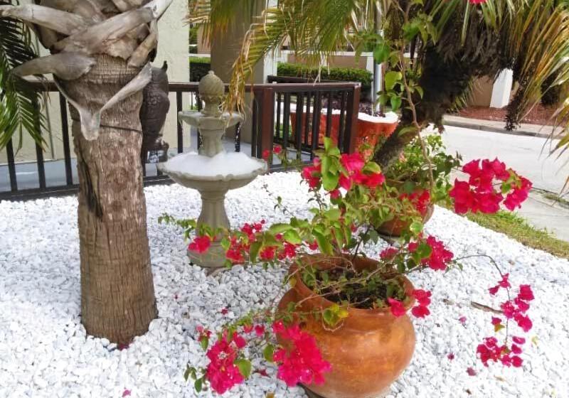 فندق Merida Inn And Suites