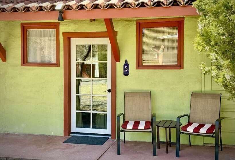 فندق Mile High Ranch