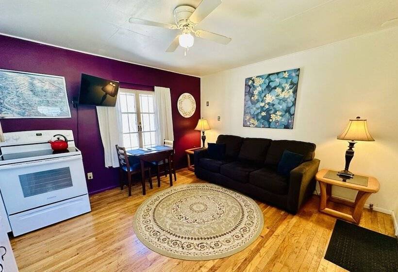 فندق Mile High Ranch