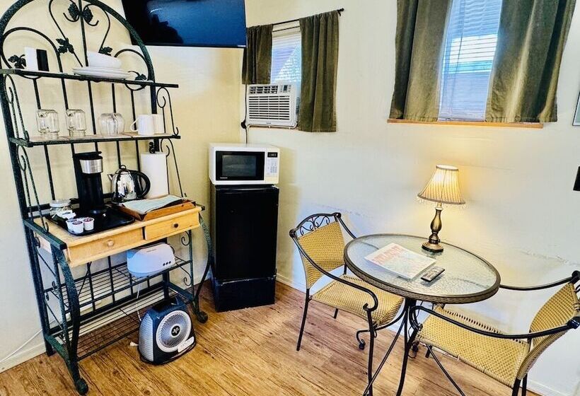 فندق Mile High Ranch