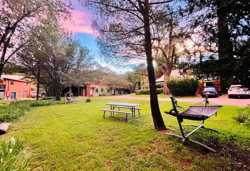 فندق Mile High Ranch