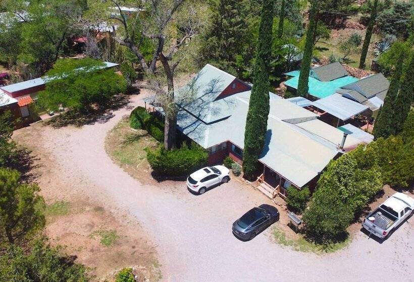 فندق Mile High Ranch