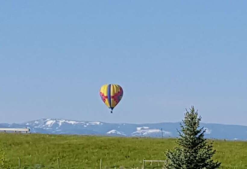 هتل Mountainview Lodge And Suites