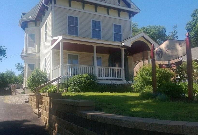 هتل Naomi's Inn Bed & Breakfast