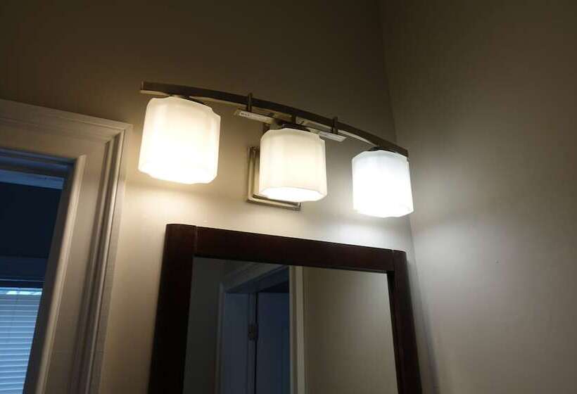 בית מלון כפרי Naomi's Inn Bed & Breakfast