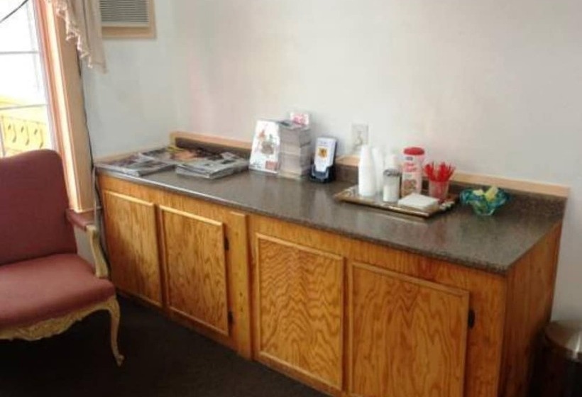 Отель National 9 Inn