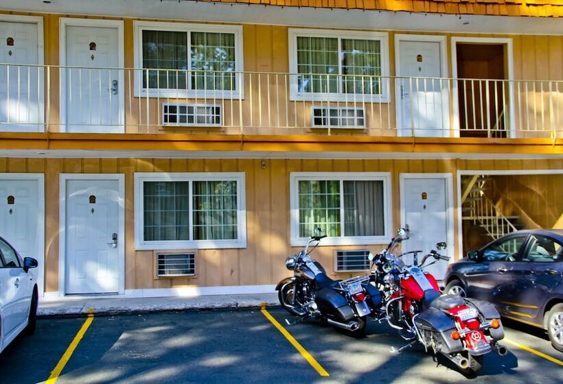 Отель National 9 Inn