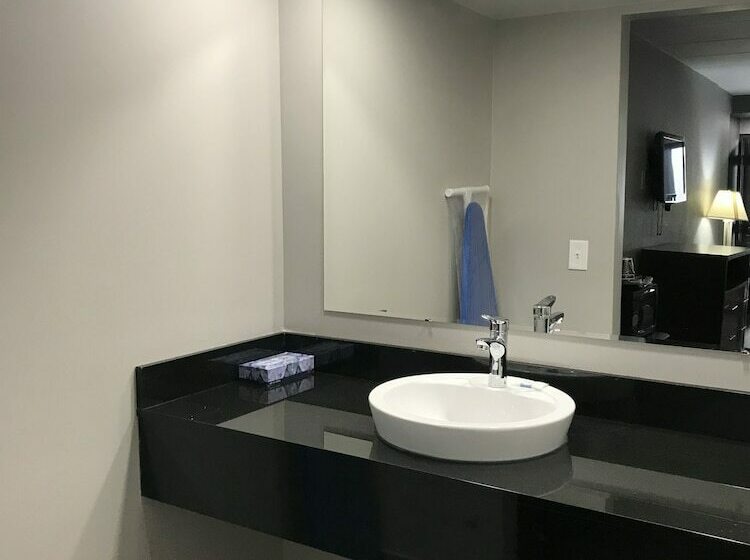 Отель Ocean's 24