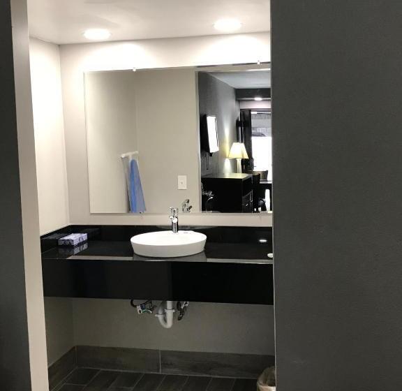 Отель Ocean's 24