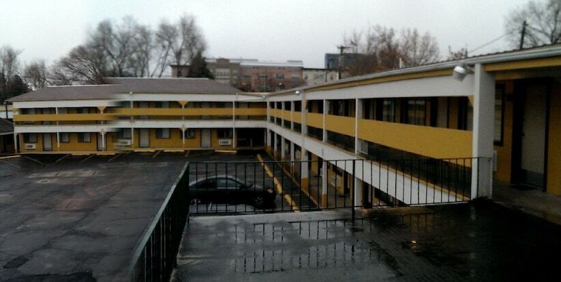 فندق Provo Inn & Suites Provo