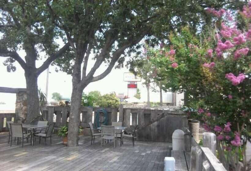 فندق Quail's Nest Inn & Suites