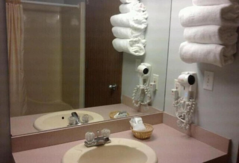 فندق Quail's Nest Inn & Suites