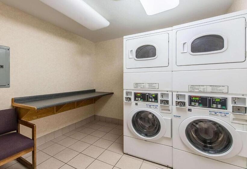 فندق Quality Inn & Suites University Area