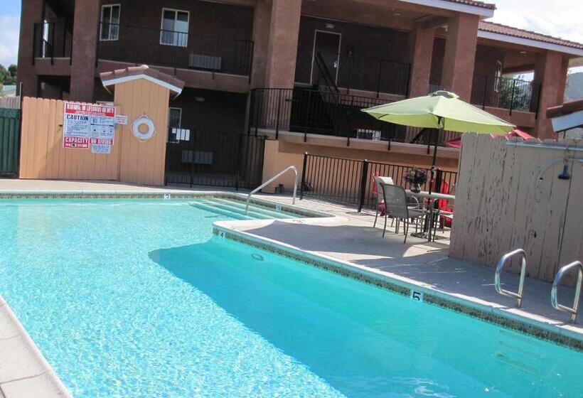 ホテル Rancho California Inn Temecula