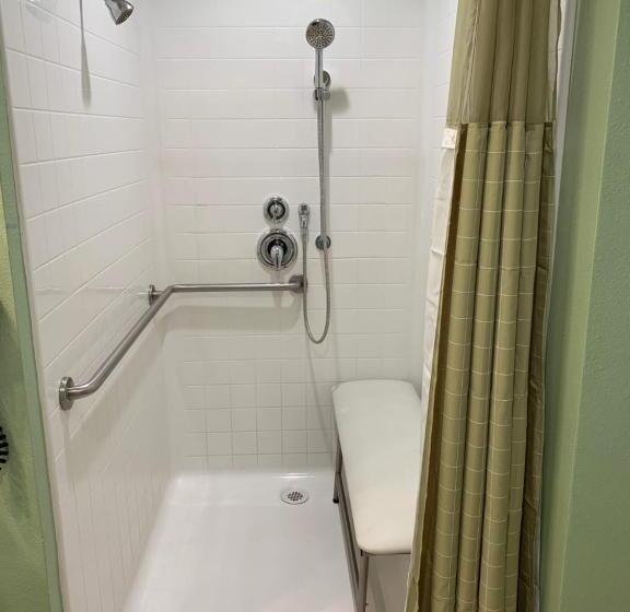 בית מלון כפרי Rancho California Inn Temecula