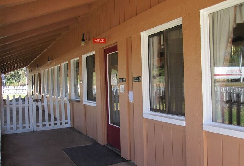 ホテル Rancho California Inn Temecula