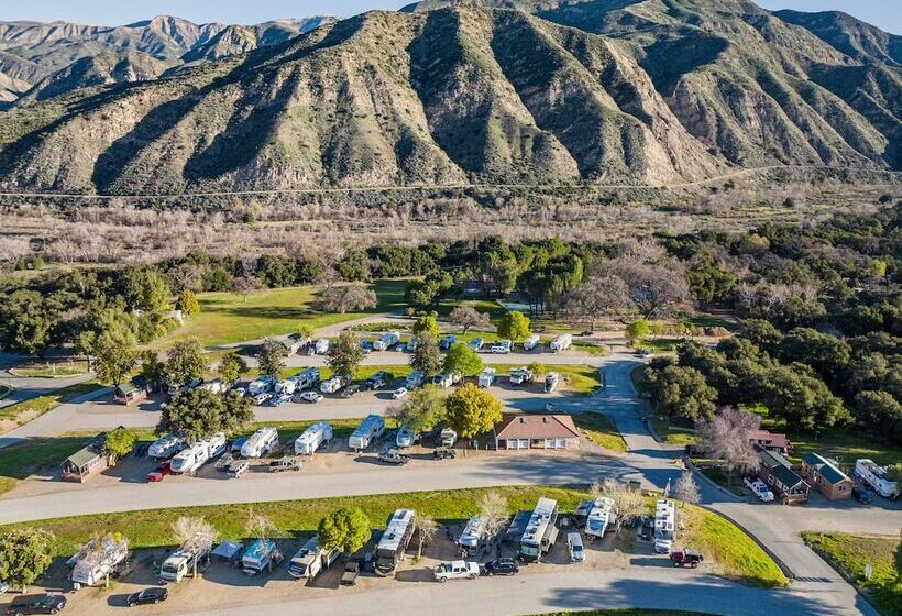 فندق Rancho Oso Rv & Camping Resort