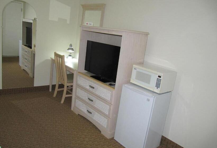 فندق Redwood Inn