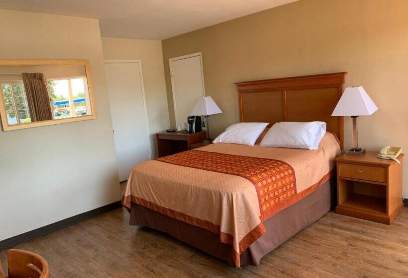 فندق Redwood Inn