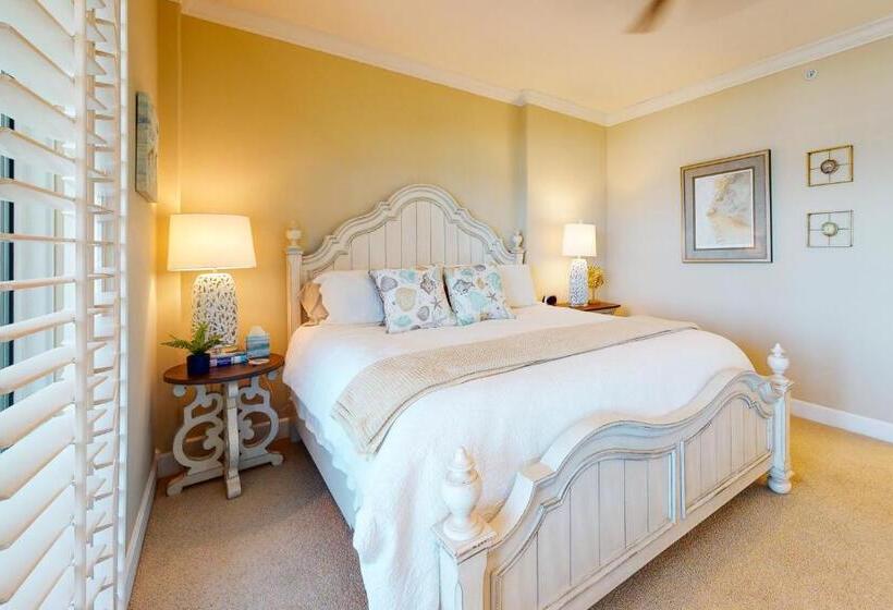 هتل Regency Isle 802