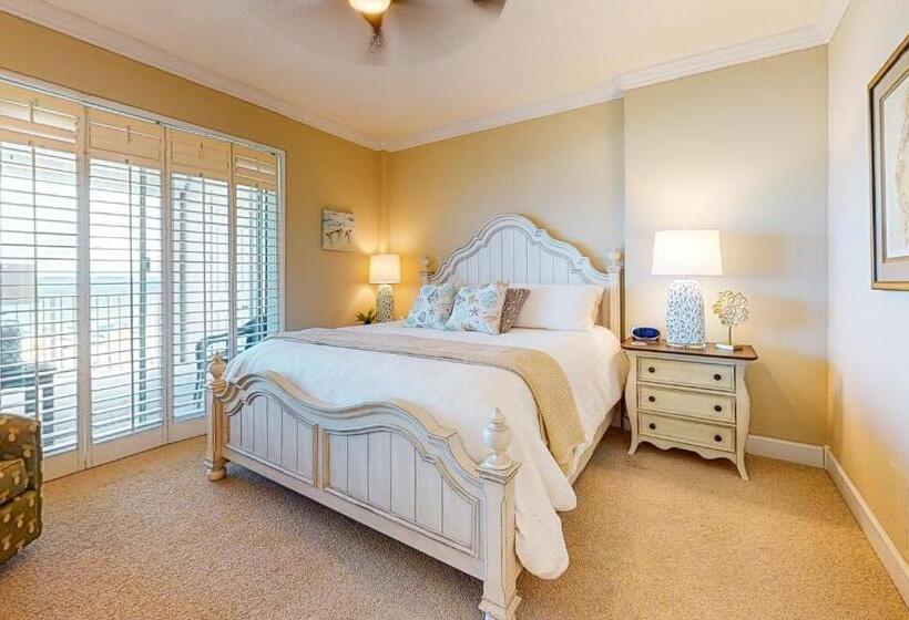 فندق Regency Isle 802