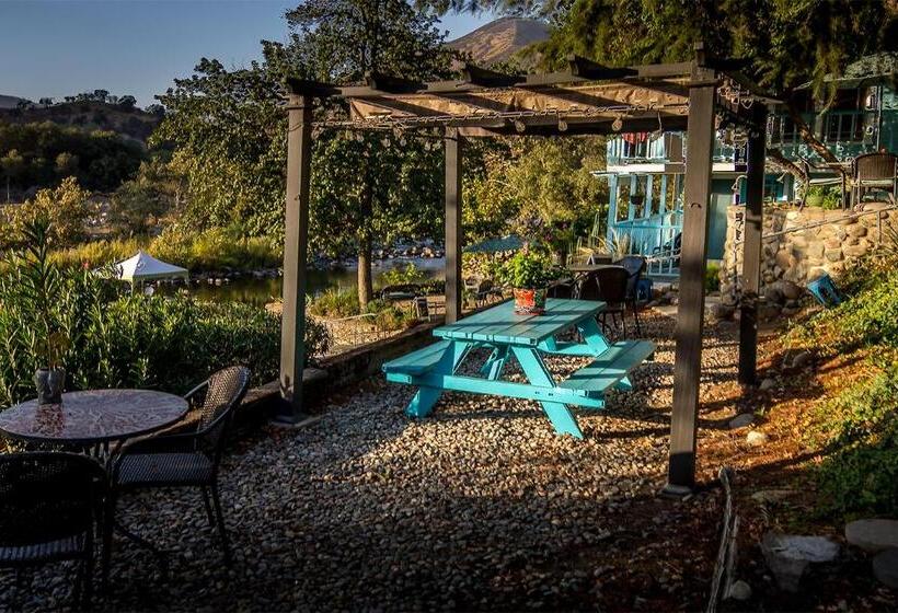 فندق Rio Sierra Riverhouse