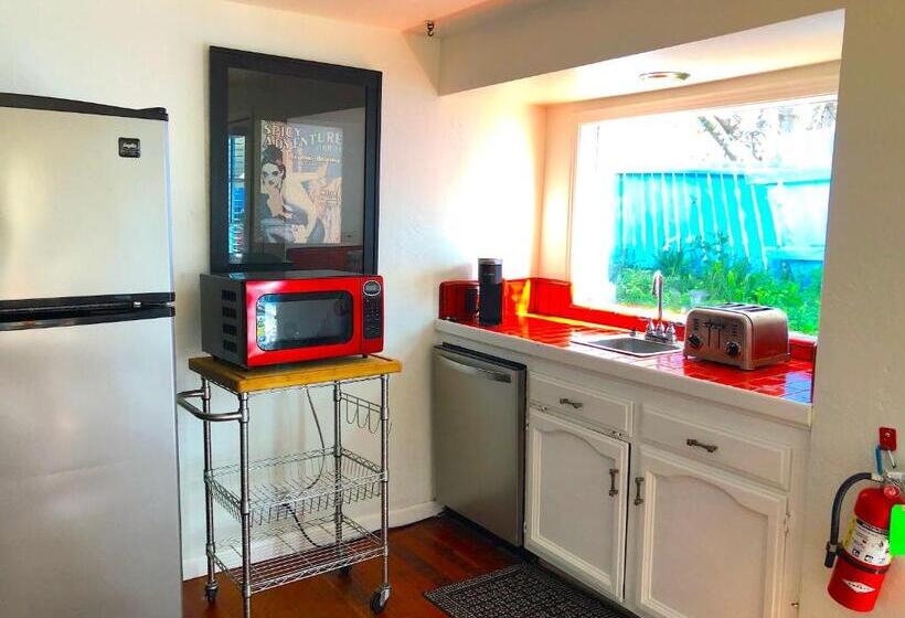 فندق Rio Sierra Riverhouse