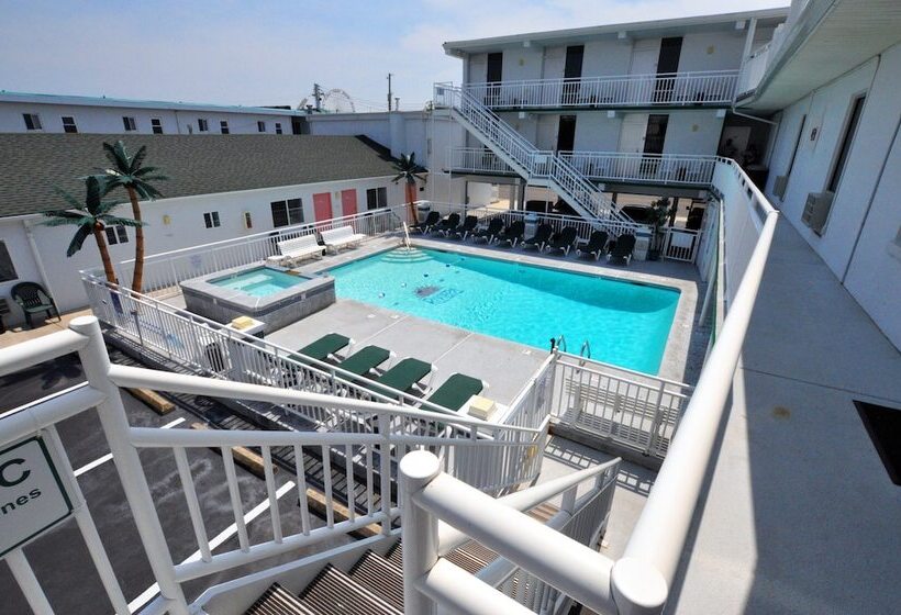 호텔 Riviera Resort & Suites