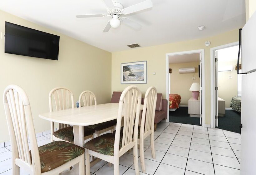 호텔 Riviera Resort & Suites