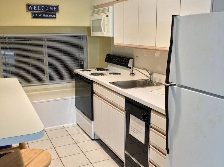 호텔 Riviera Resort & Suites