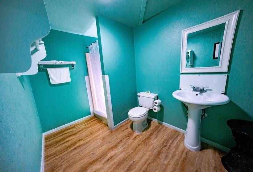 فندق Rooms At The Pecan