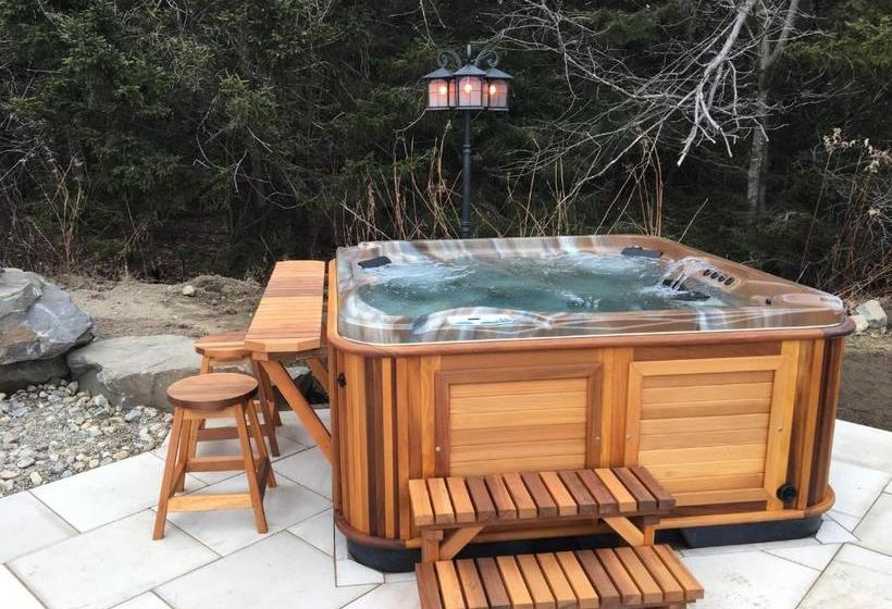 هتل Rose And Goat Retreat