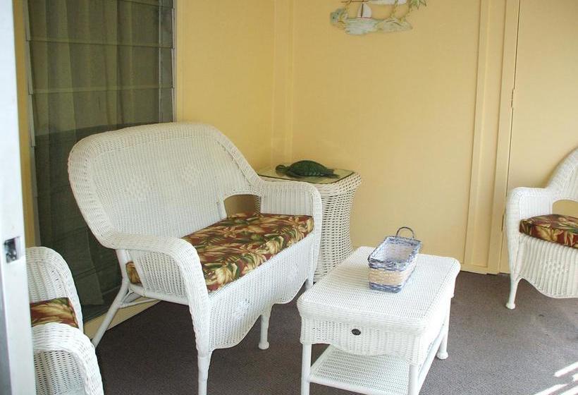 فندق Sea Shells Condominiums