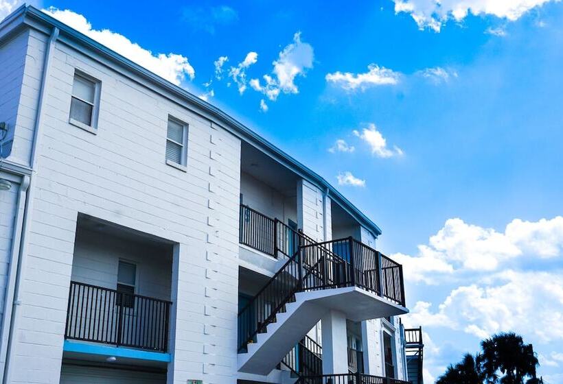 فندق Seahorse Oceanfront Inn