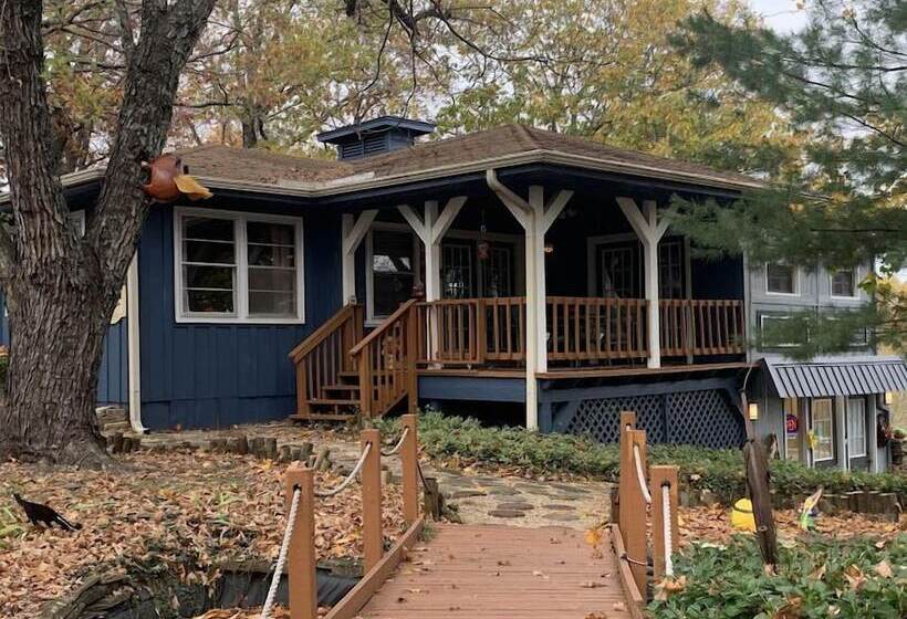 ホテル Shady Acre Inn And Suites