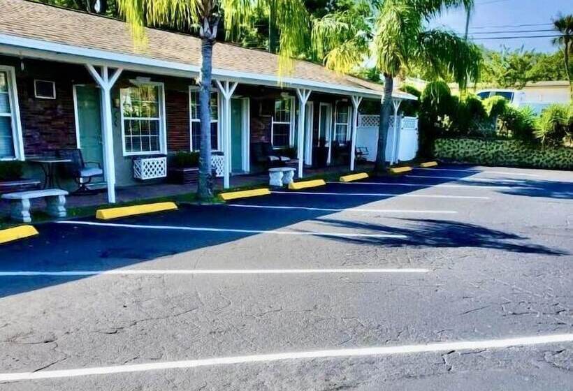 فندق Shamrock Cove Inn