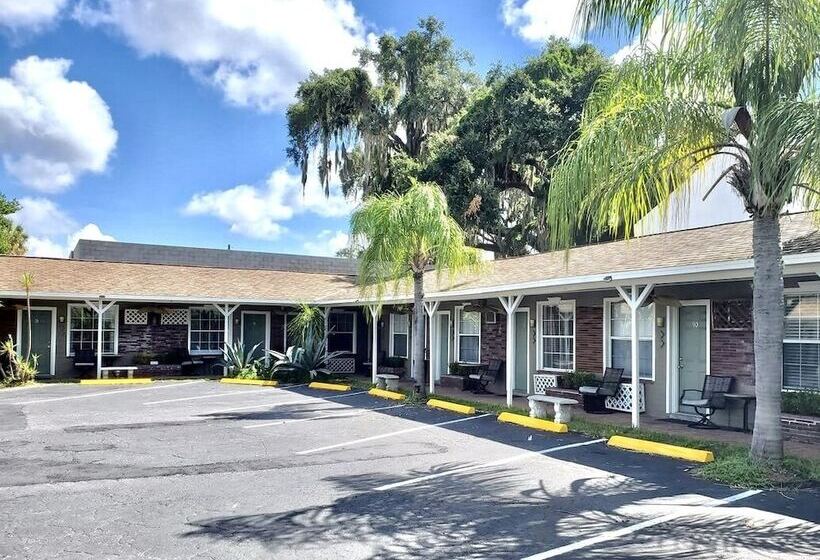 فندق Shamrock Cove Inn