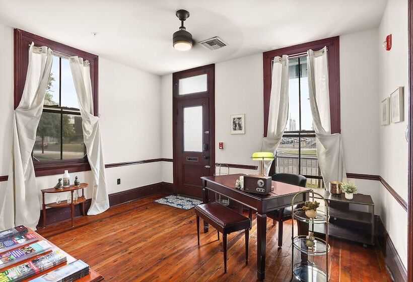 فندق Site 61 Hostel