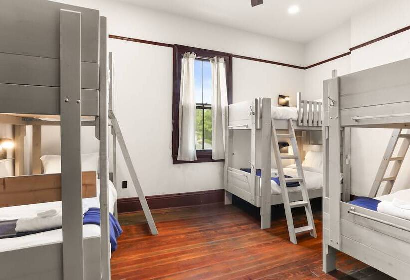 فندق Site 61 Hostel