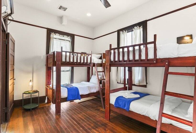 فندق Site 61 Hostel