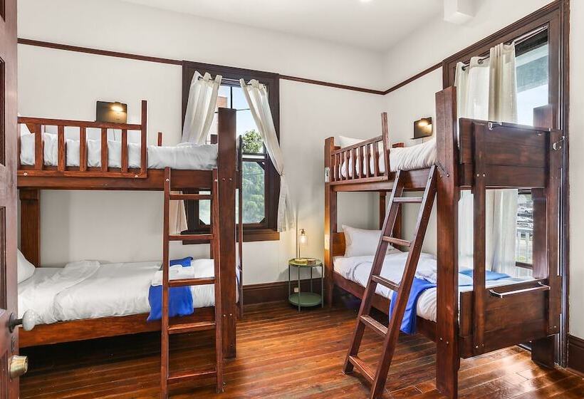 فندق Site 61 Hostel