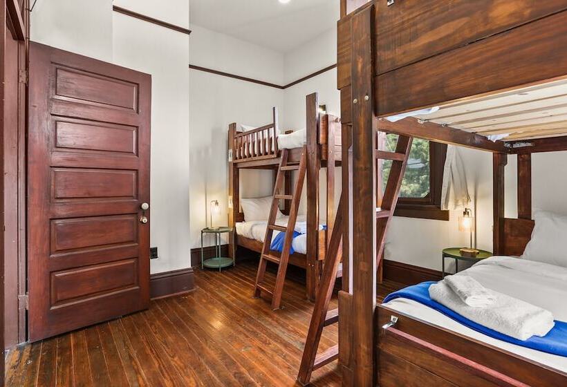 فندق Site 61 Hostel