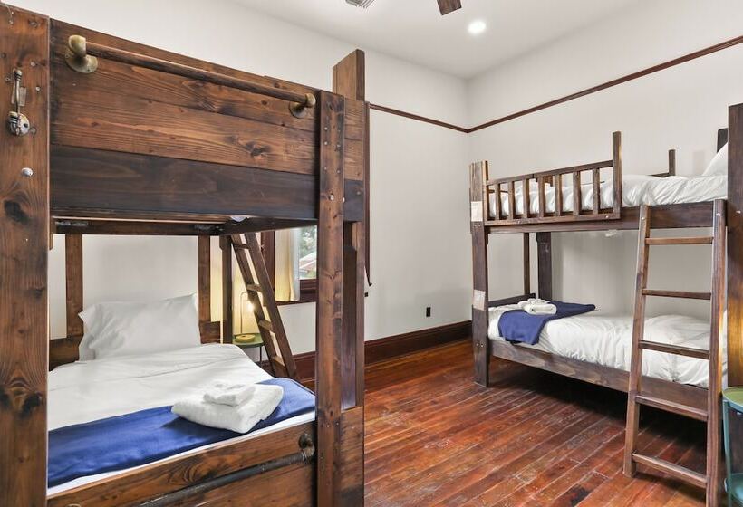 فندق Site 61 Hostel