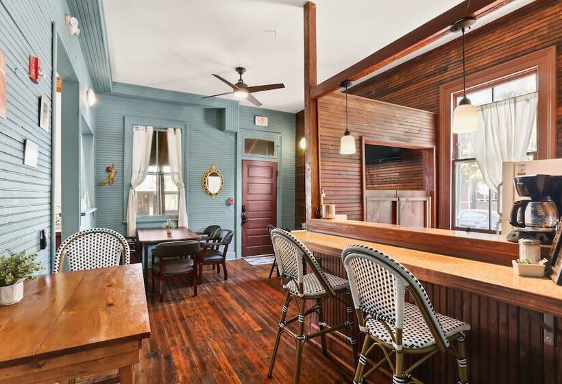 فندق Site 61 Hostel