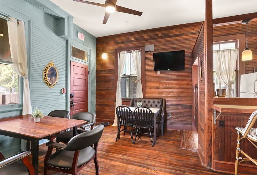 فندق Site 61 Hostel