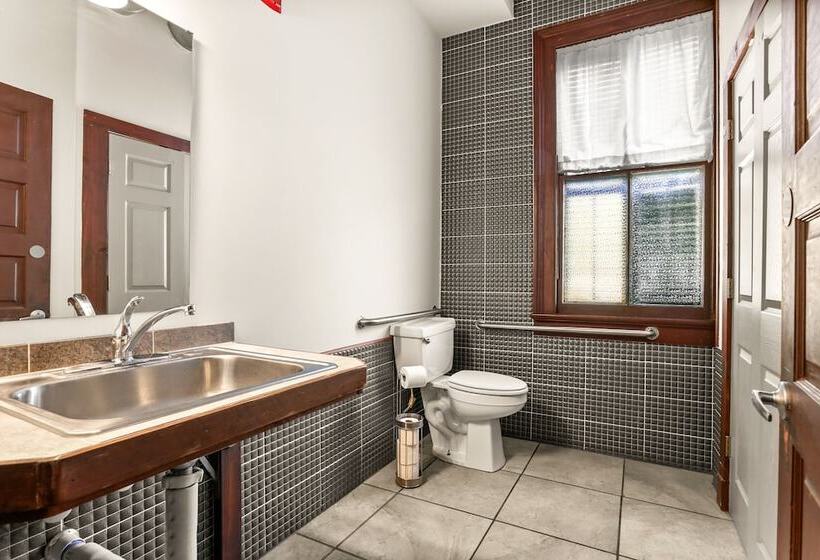 فندق Site 61 Hostel