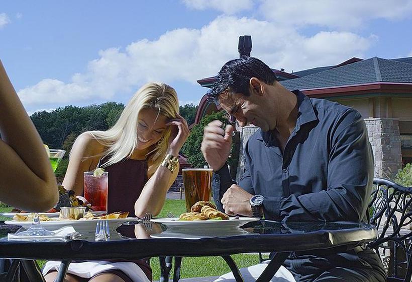 Отель Soaring Eagle Casino And Resor