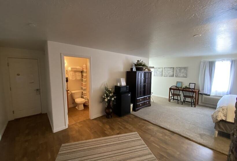 فندق Stone Hollow