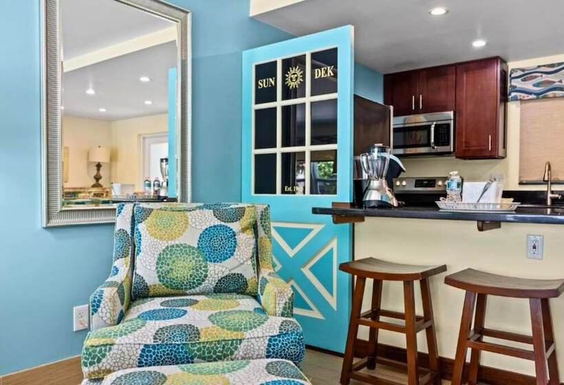 فندق Sun Dek Beach House