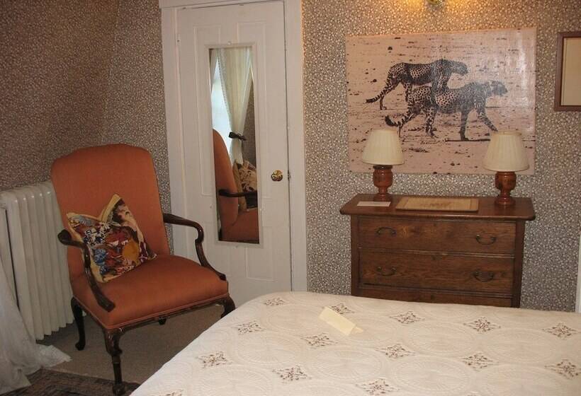 فندق The 1720 House